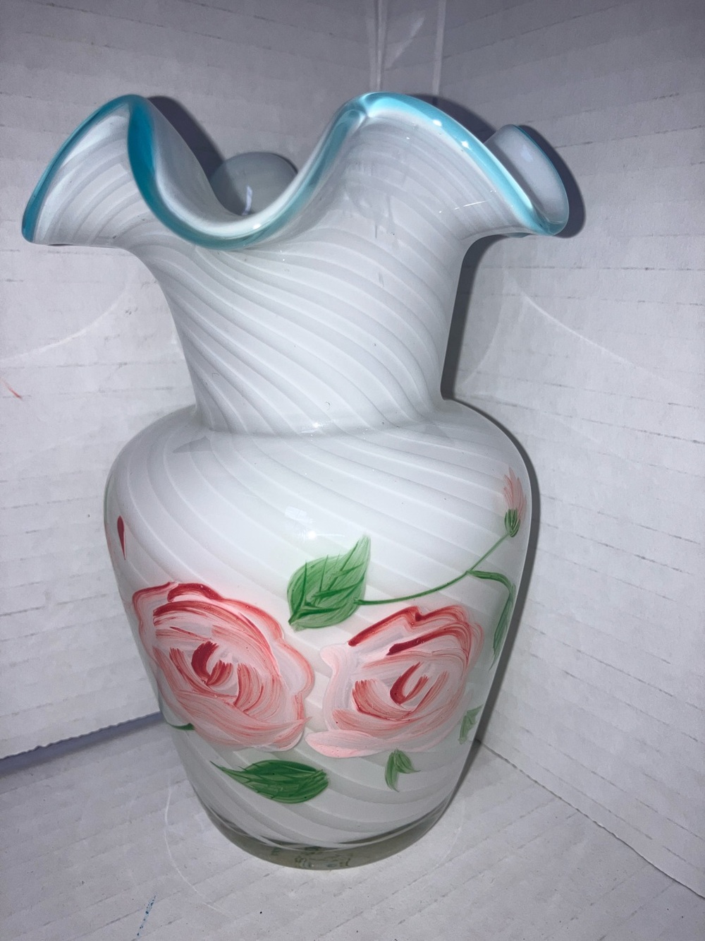 Hand-Painted White Pink  Rose  Floral Glass Vase with Blue Scalloped Rim‎ 6” Vtg